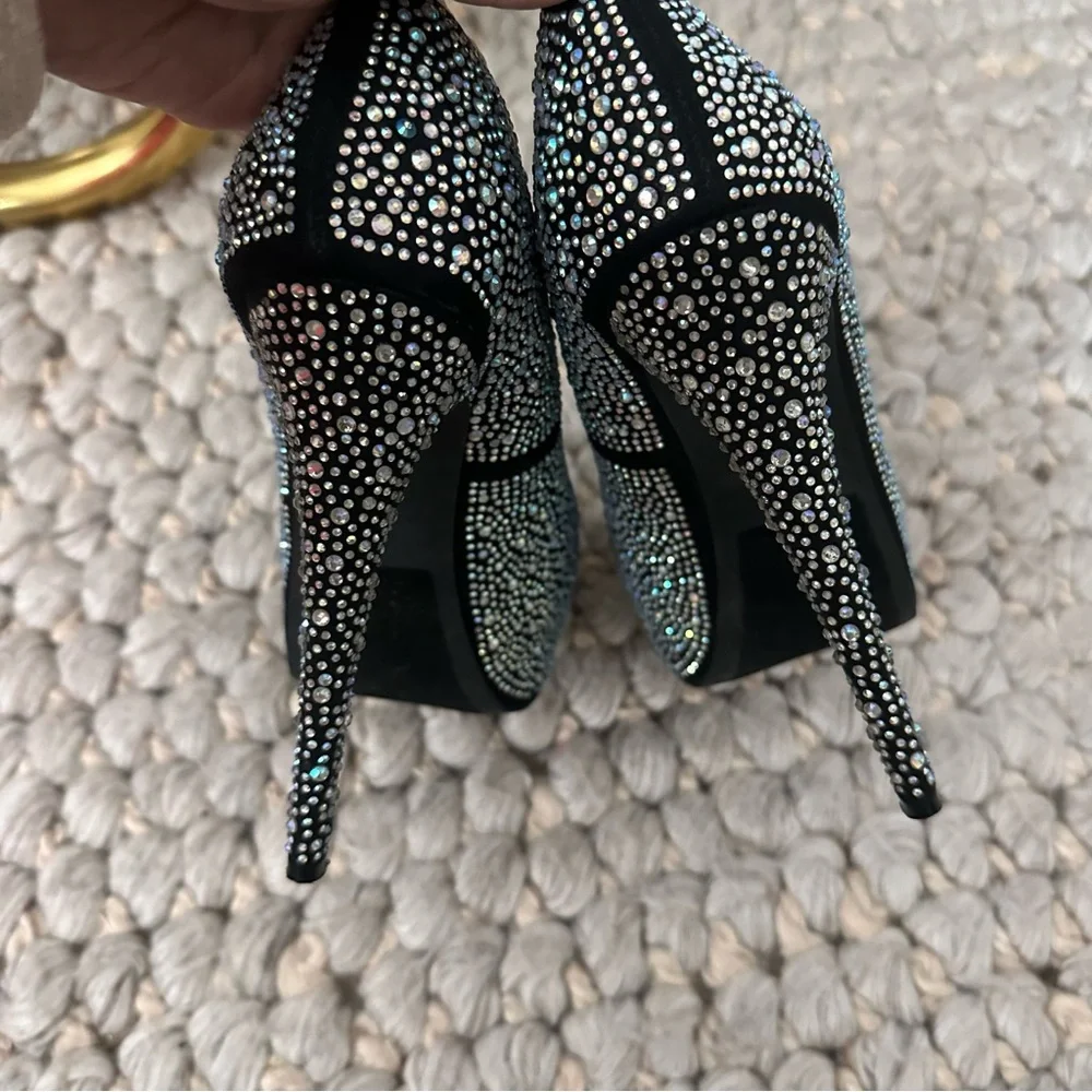 Charlotte Russe Cinderella rhinestone stilettos, size‎ 8